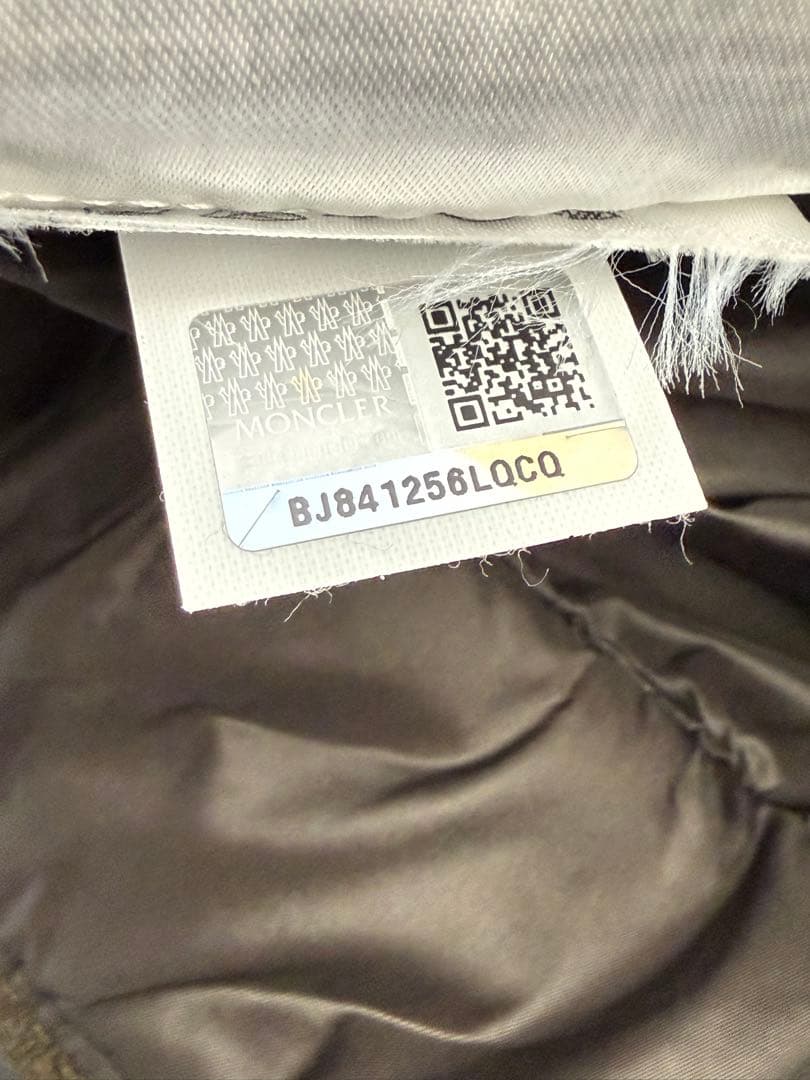 モンクレール ダウン切り替えウールショートパンツ