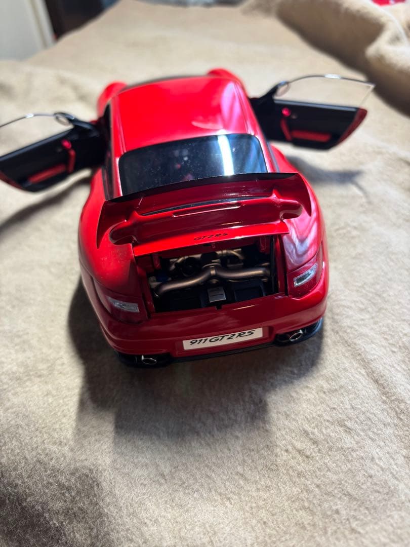 専用品 ポルシェ 997 GT2 RS オートアート 1/18 ミニカー 特価