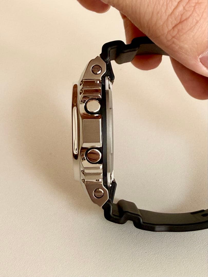 か*あ様 ✨極美品✨CASIO G-SHOCK デジタル腕時計 GM5600-1