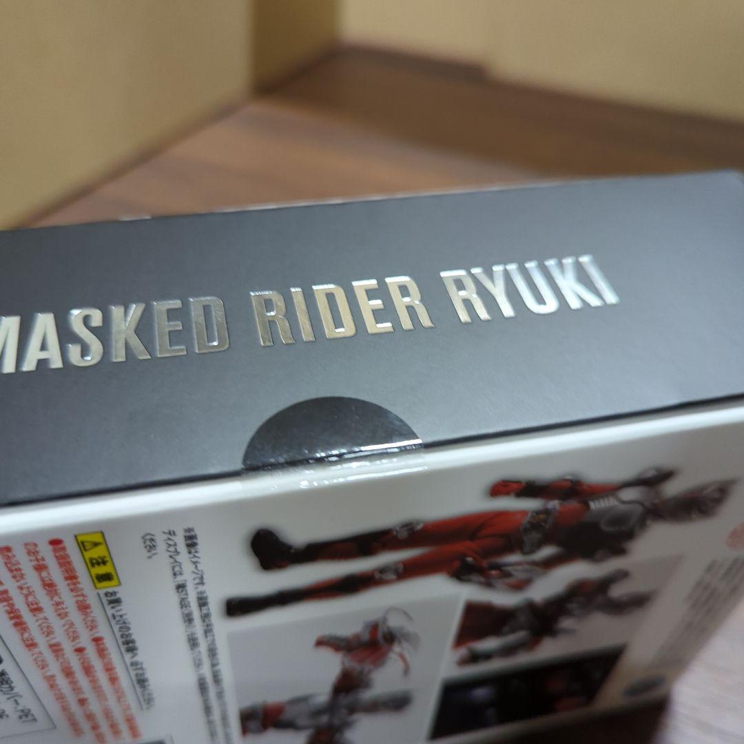 S.H.フィギュアーツ（真骨彫製法） 仮面ライダー龍騎 新品