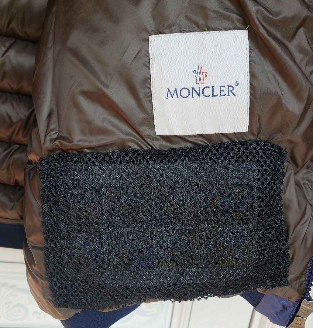 MONCLER 　ネイビー フード付きダウンベスト　サイズ2
