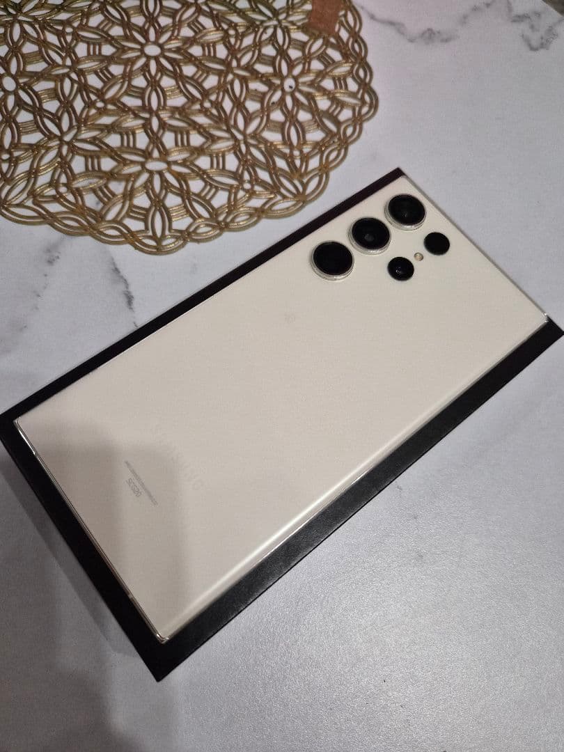 【ししゃも】Galaxy S23 Ultra 256GB／クリーム