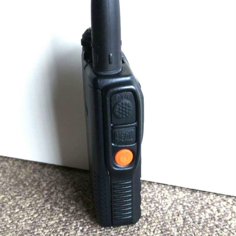 STANDARD VX-3 144/430MHz トランシーバー