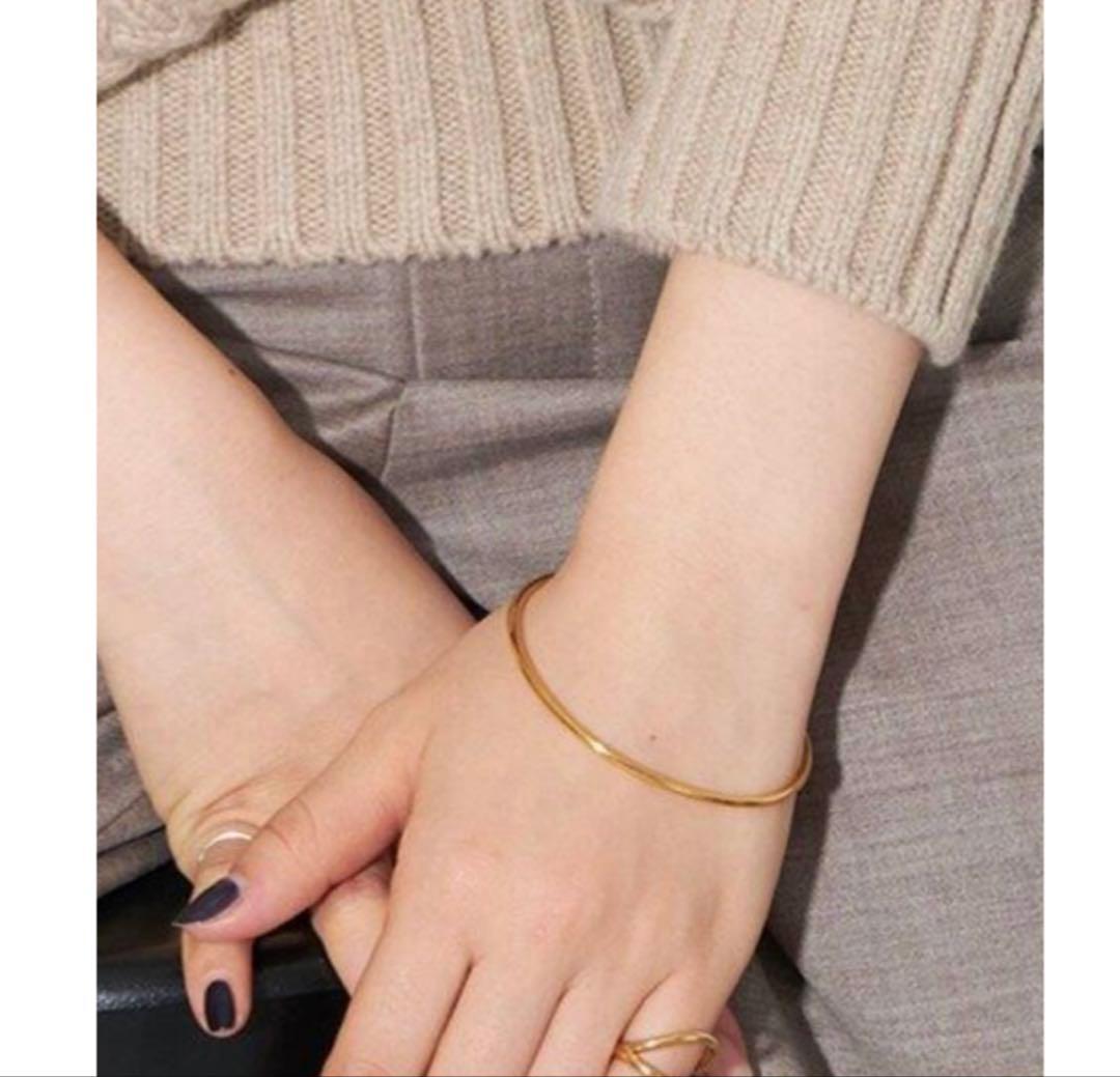 マリハ　Innocent Light バングル　ゴールド　ブレスレット