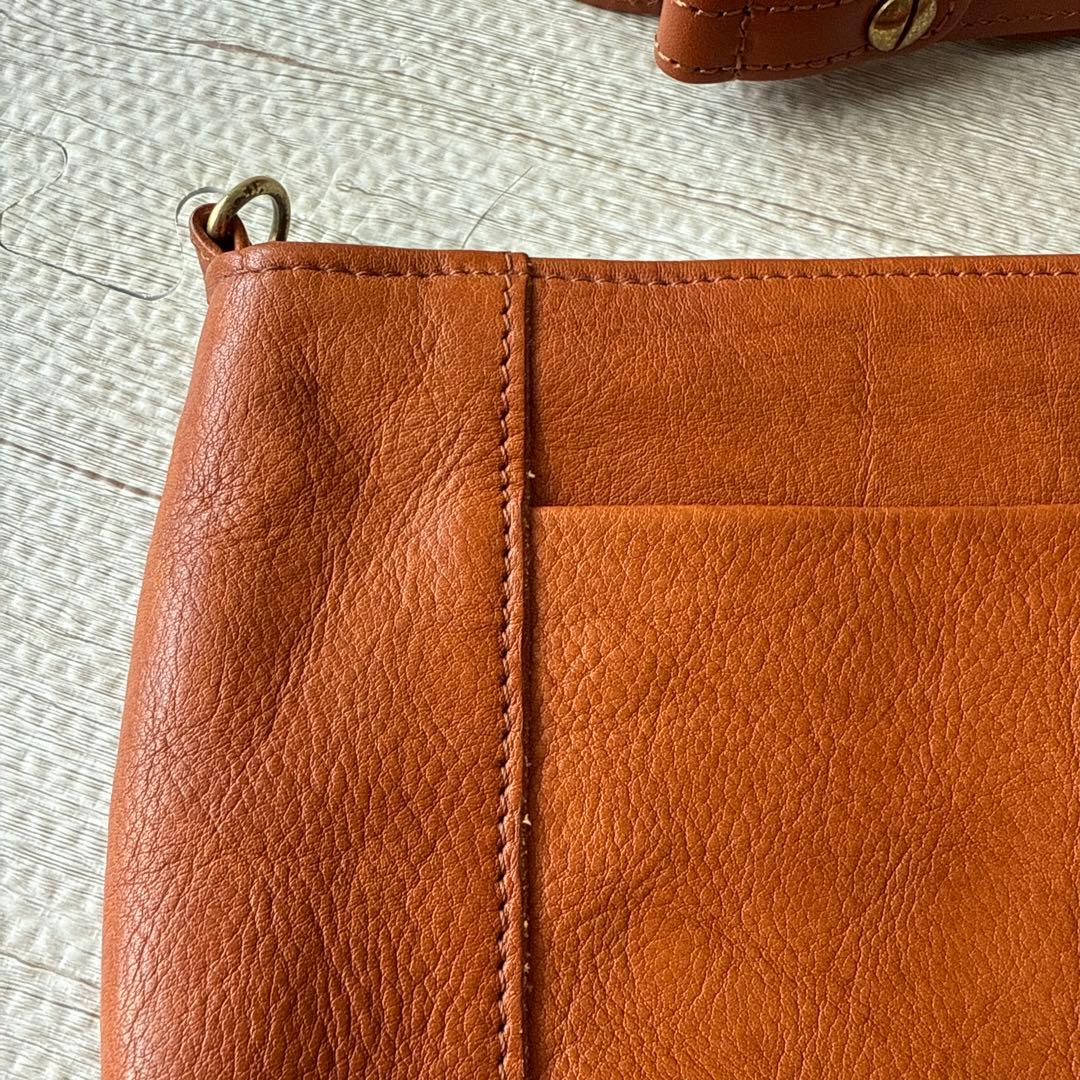 ぱむけろ様　イタガキ　ショルダーバッグ クラッチバッグ 本革