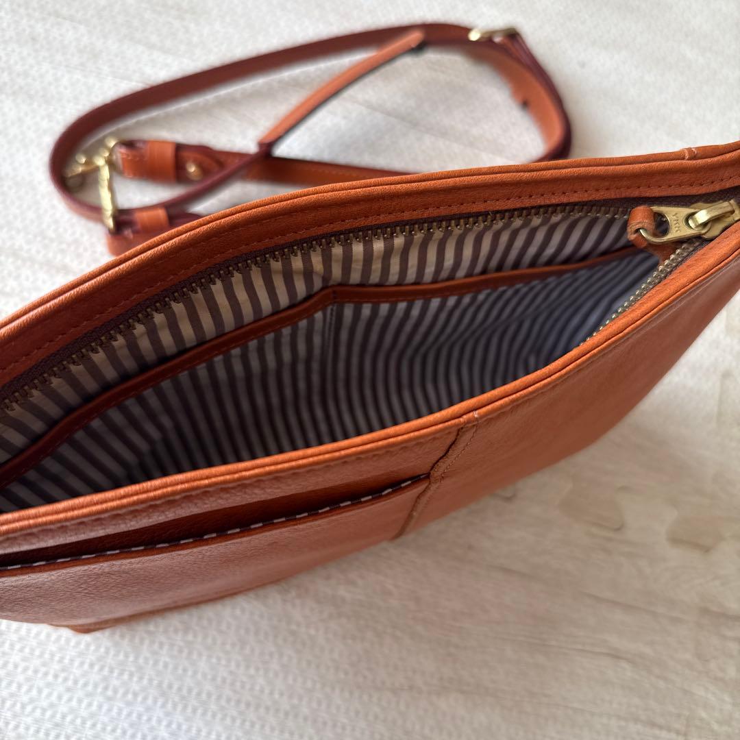 ぱむけろ様　イタガキ　ショルダーバッグ クラッチバッグ 本革