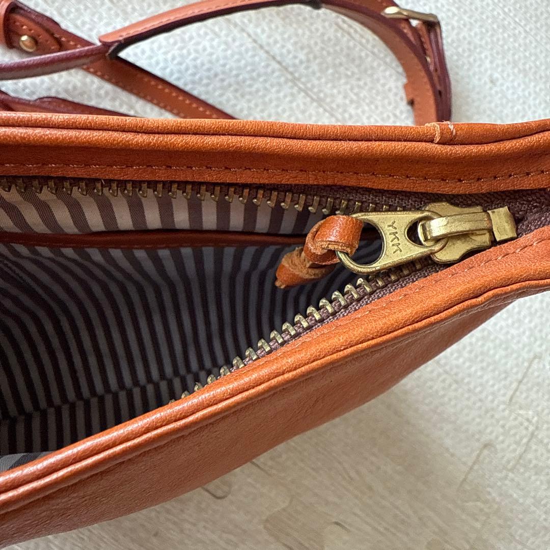 ぱむけろ様　イタガキ　ショルダーバッグ クラッチバッグ 本革