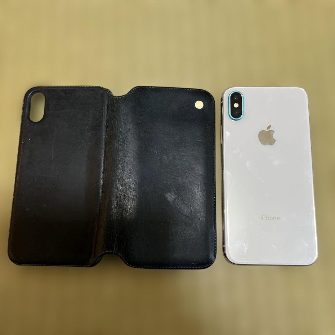 Apple iPhone X（SIMロックありau）本体 ケース付き