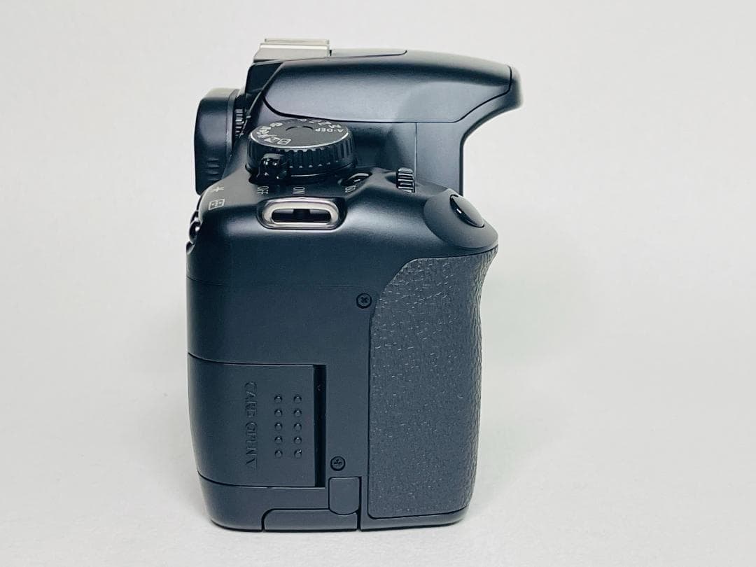 【使用少なめ】ショット数1811回 CANON EOS Kiss X2 キヤノン