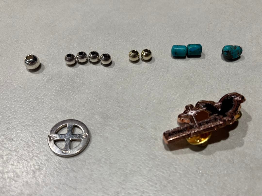 TADY&KING タディアンドキング　レギュラーホイール　中空ビーズ　バッジ