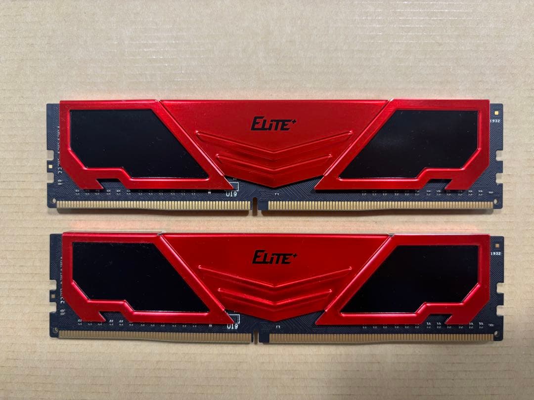 TEAMGROUP 16GB (8G×2) DDR4 2666MHz メモリ
