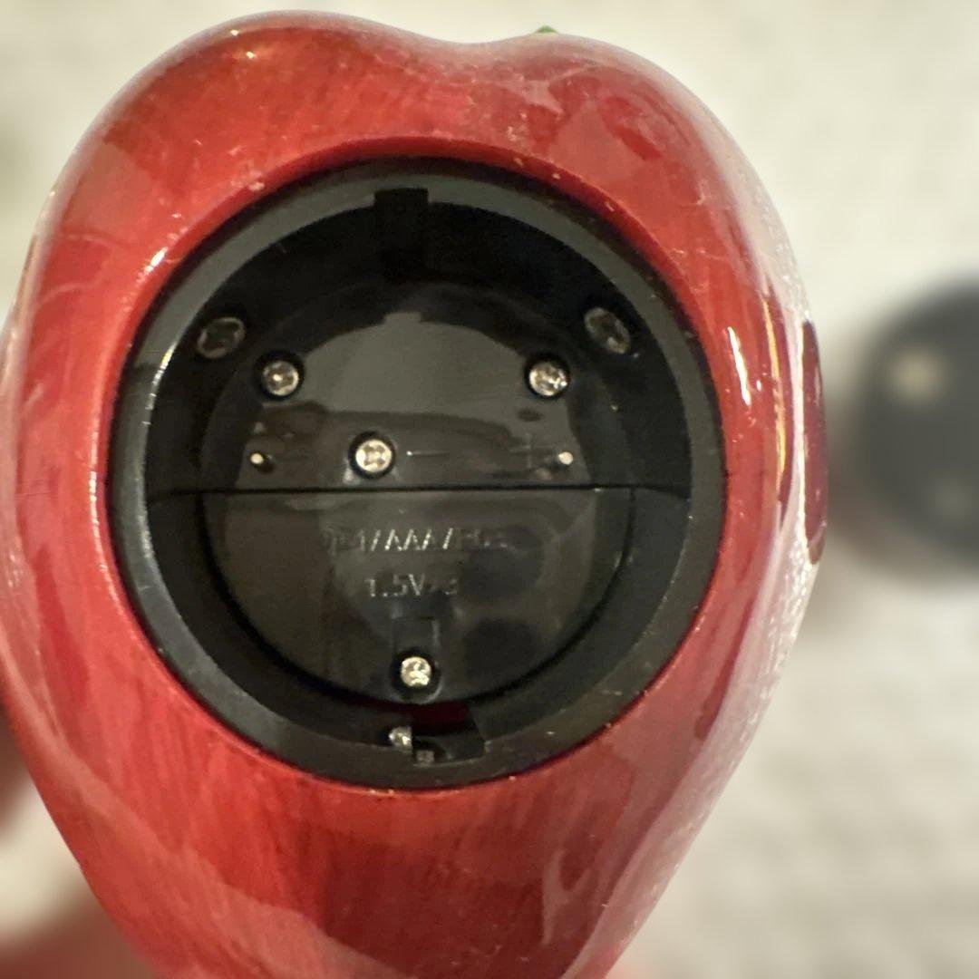 UNDERCOVER（アンダーカバー）×MEDICOM TOY 人形とリンゴ