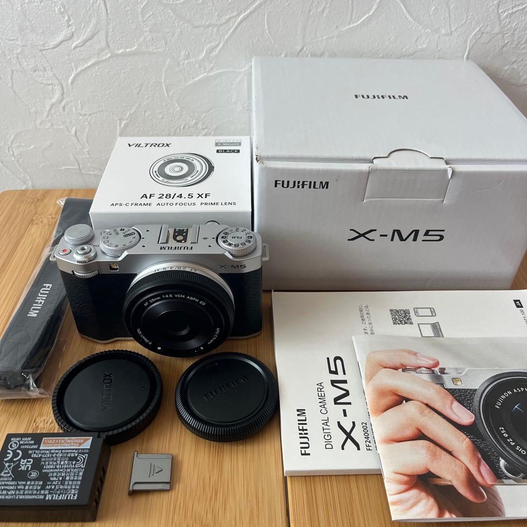 FUJIFILM X-M5 VILTROX AF 28mm F4.5 XFセット