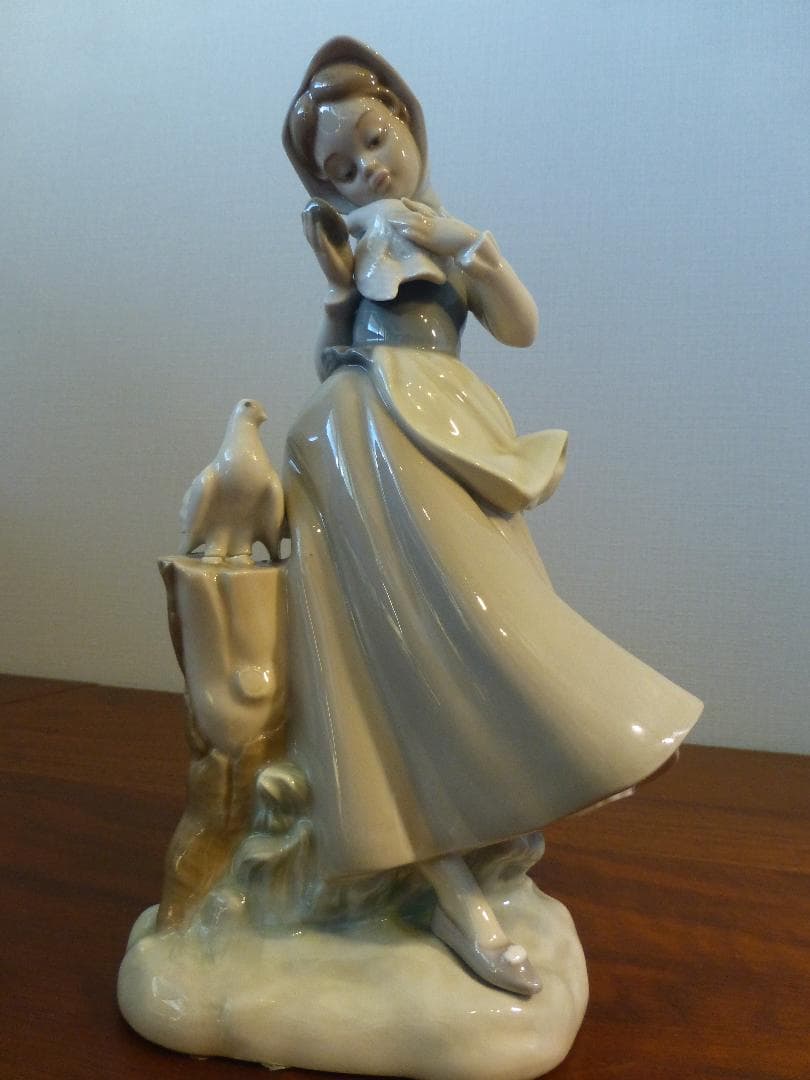 リアドロ3点セット　ちょっと残念な小鳥と少女、ニワトリと少女、鳩と少女