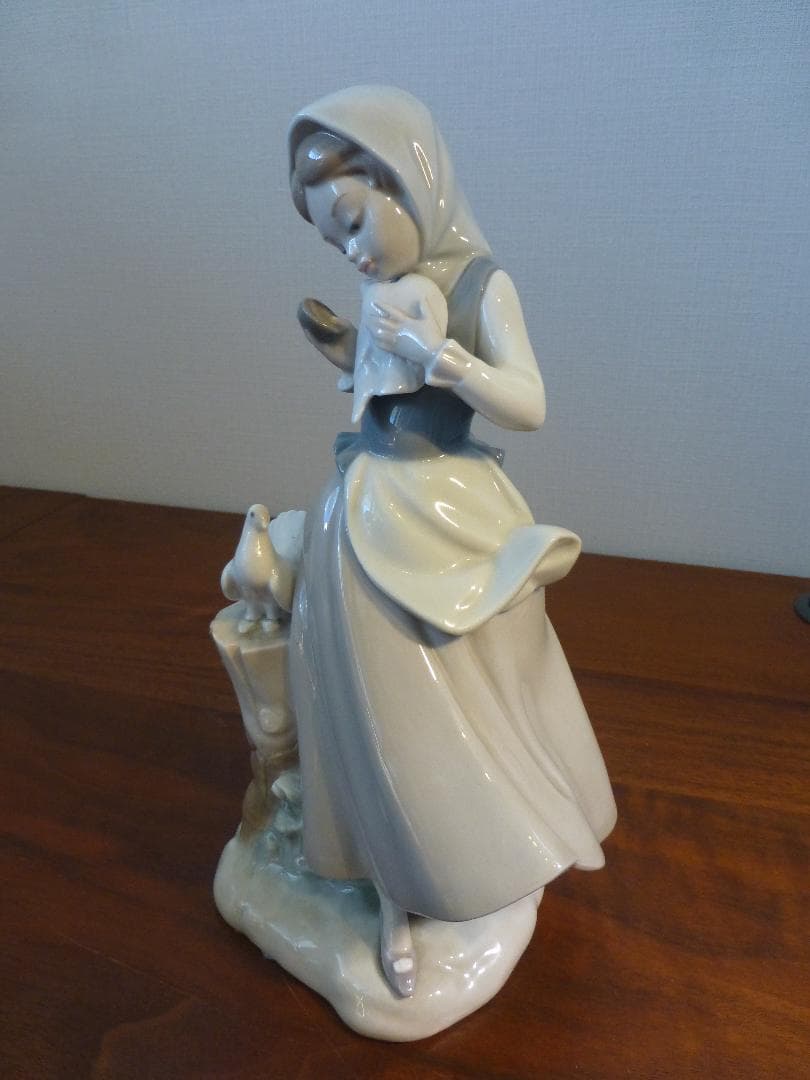 リアドロ3点セット　ちょっと残念な小鳥と少女、ニワトリと少女、鳩と少女