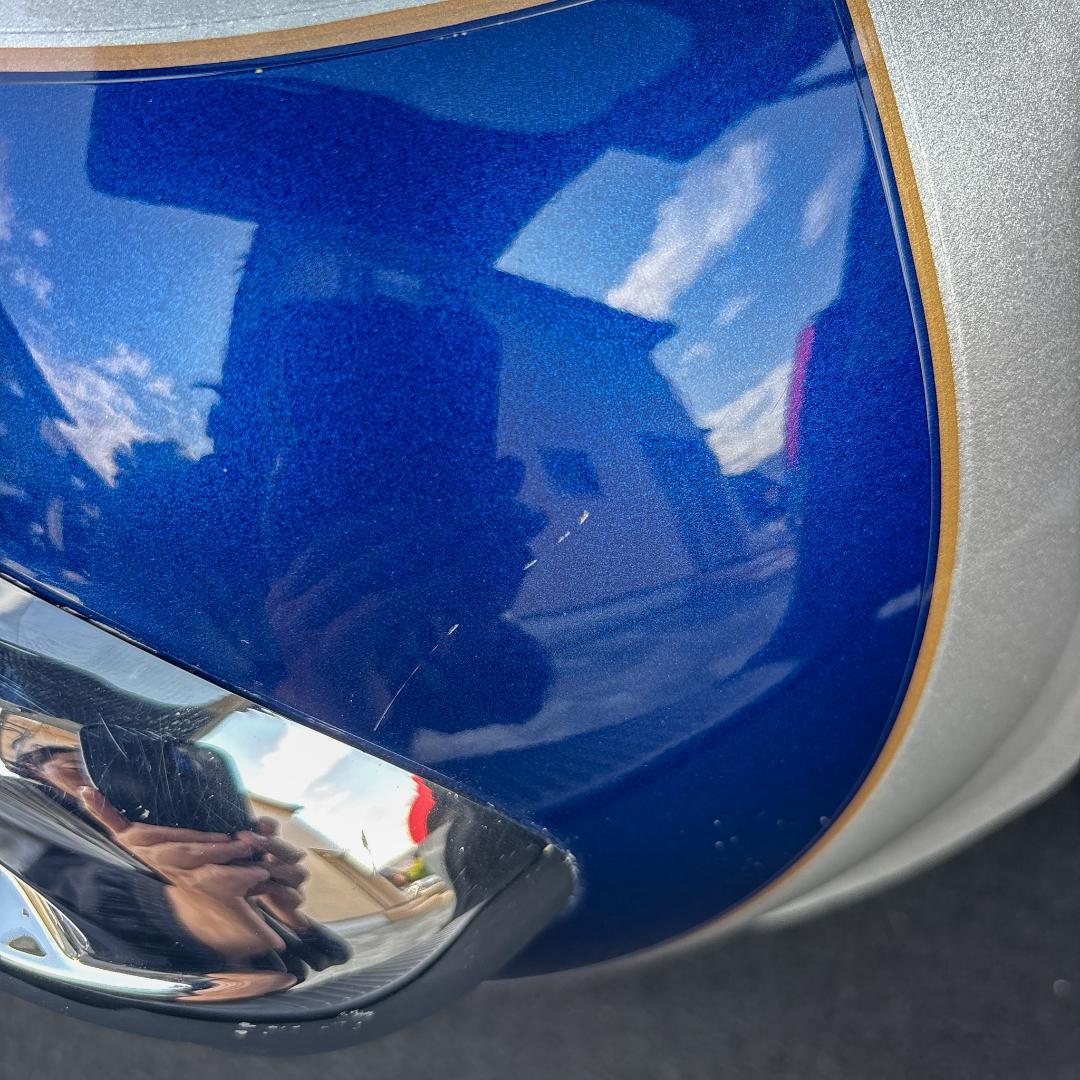 カワサキ W650タンク ギャラクシーシルバー×ルミナスポラリスブルー美品