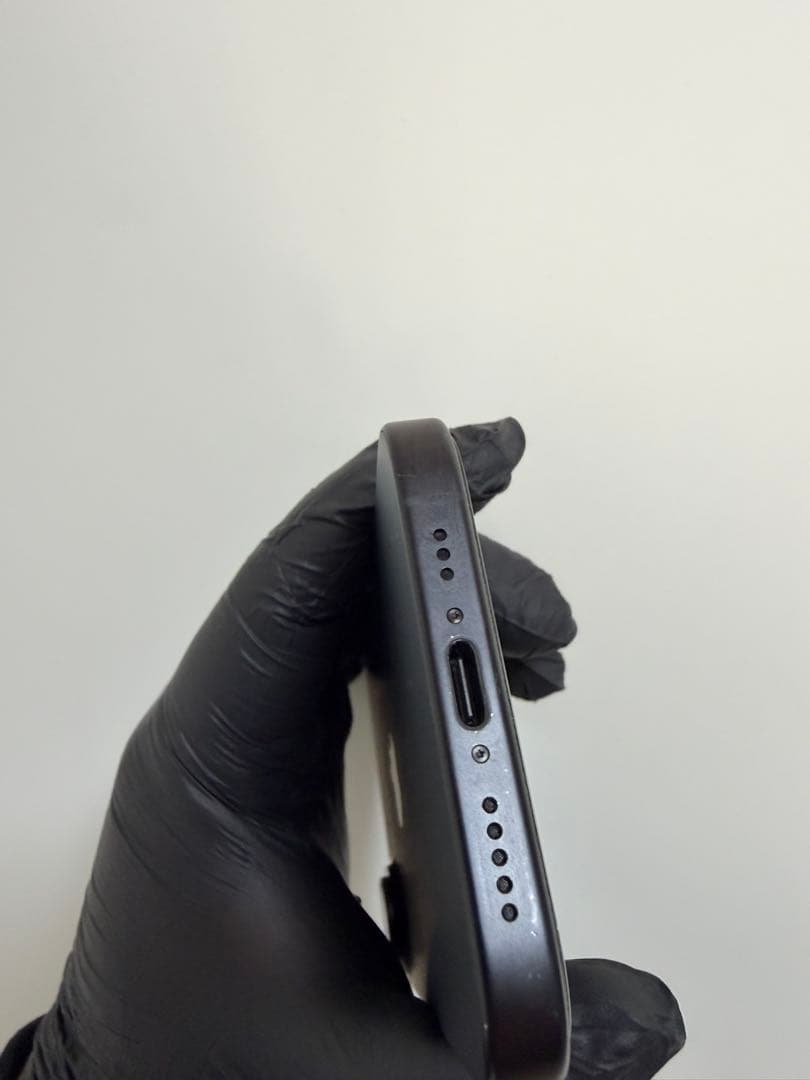 【K】【美品・SIMフリー】iPhone 16 128GB ブラック 本体