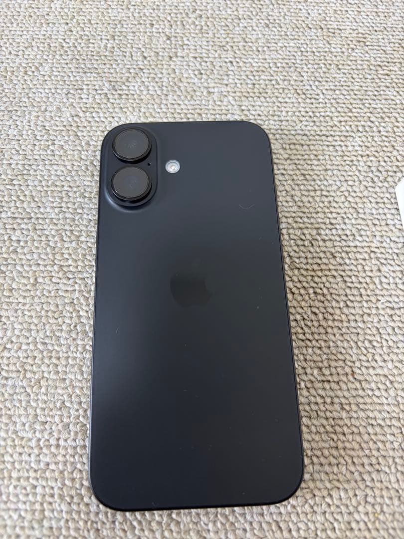 【K】【美品・SIMフリー】iPhone 16 128GB ブラック 本体