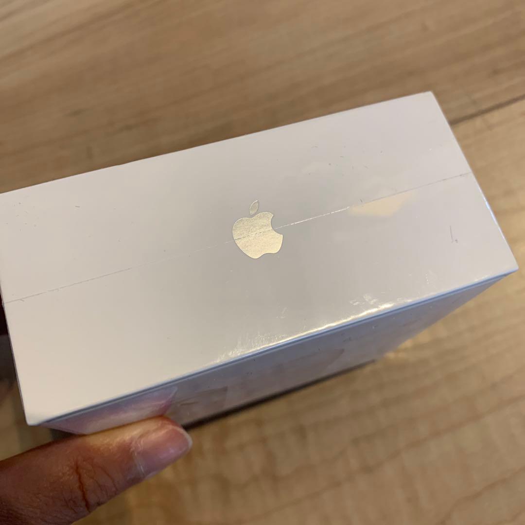 AirPods Pro  イヤホン　Apple