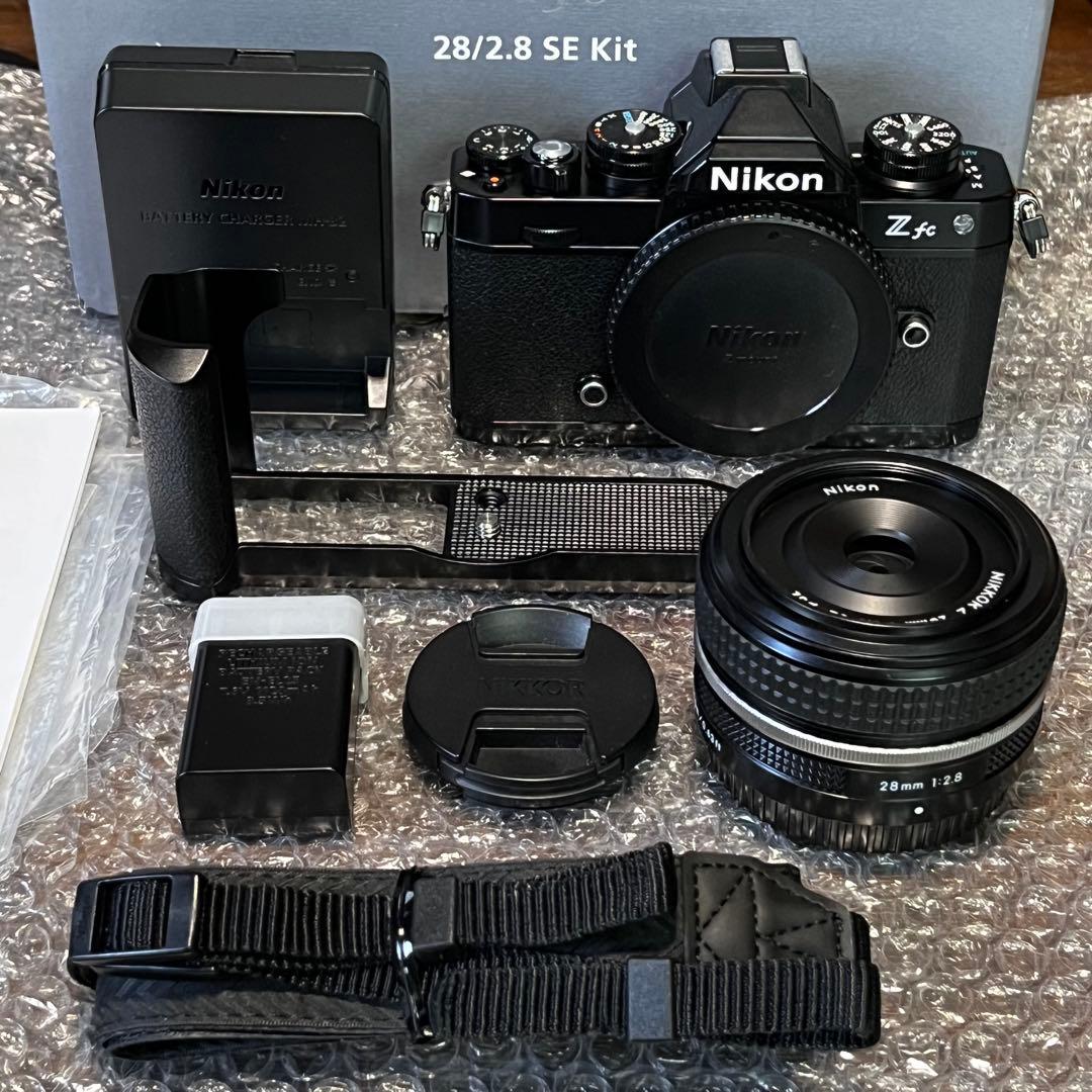 新品並 Nikon Z fc ＆NIKKOR Z 28mm f2.8 おまけ付き