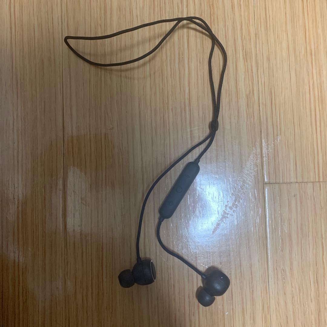 ハーマンカードン イヤホンセット ケース付き