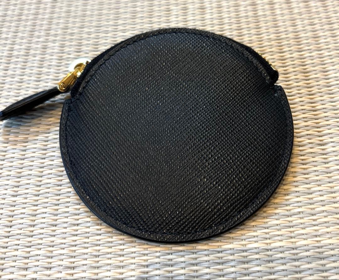 美品 PRADA サフィアーノ トライアングル ケース