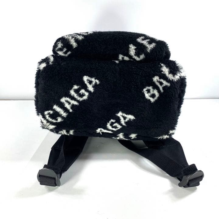 BALENCIAGA EVERYDAY FUR BACKPACK バッグ ロゴ