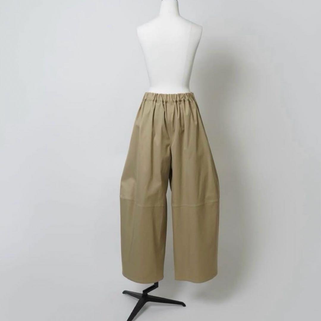 【新品未使用】lohenローヘン　チノパン　ベージュ