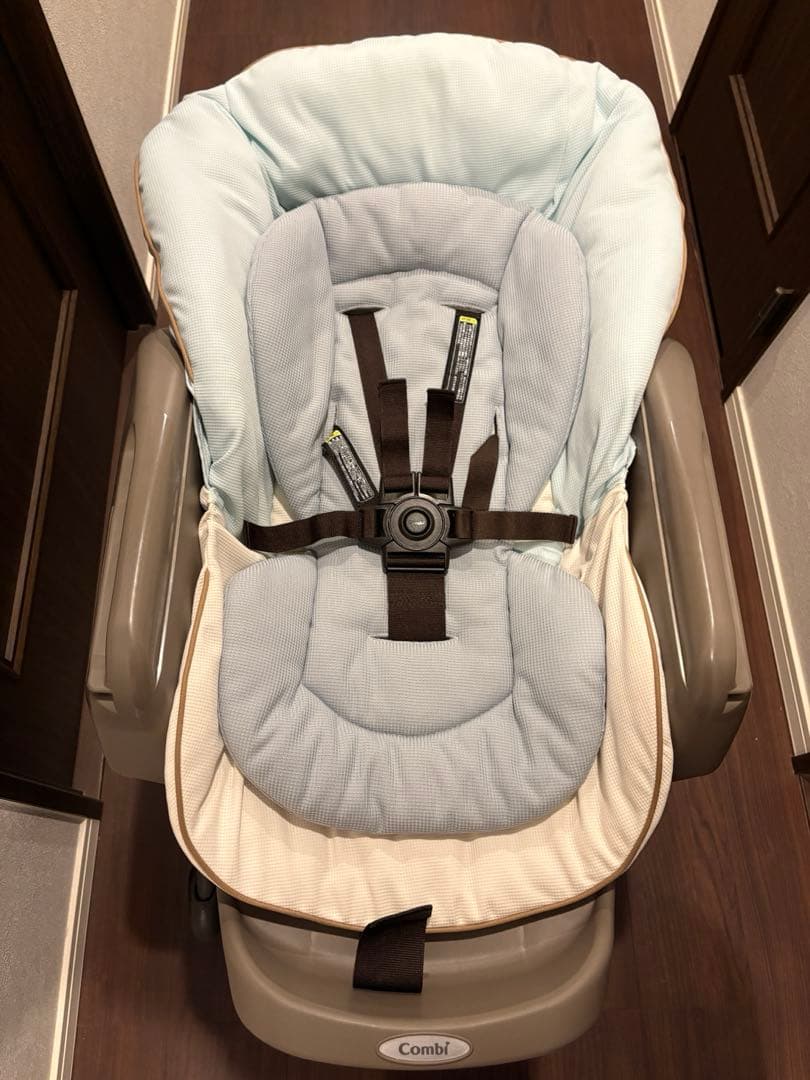 洗替シート付！Combi/ハイローチェア/ネムリラ AUTO SWING LM