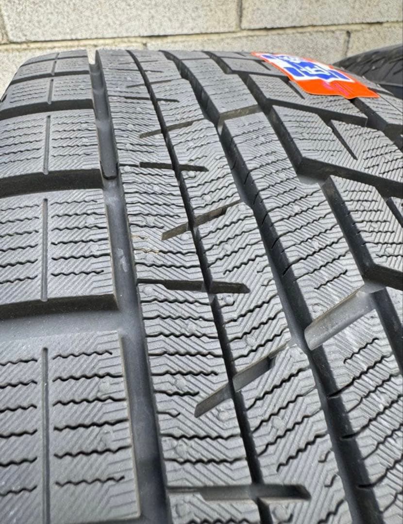 SUV用スタッドレスタイヤ　4本セット　ナット・スペーサー付