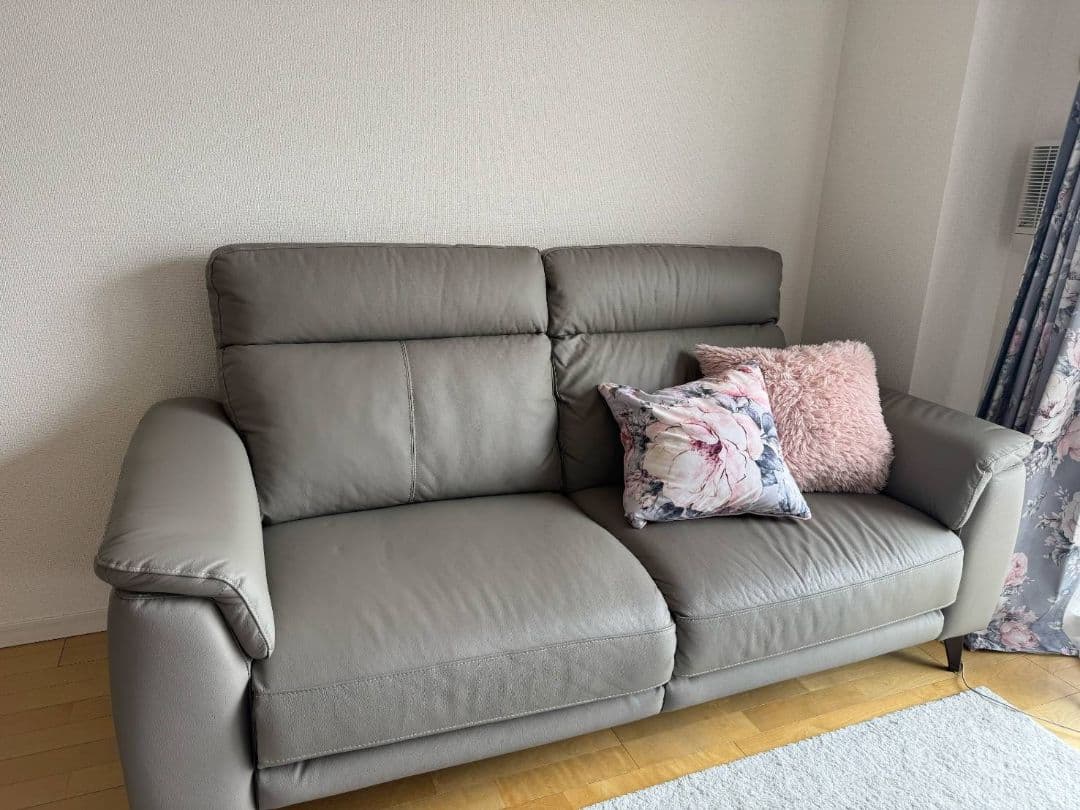 j*1様 A*i様 LB07 3Pソファ