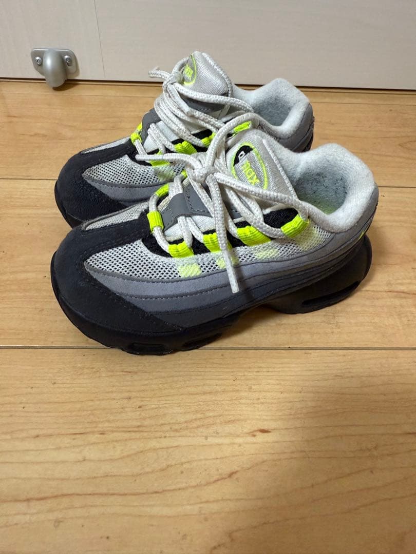 NIKE AIRMAX95 KIDS イエローグラデ 16cm