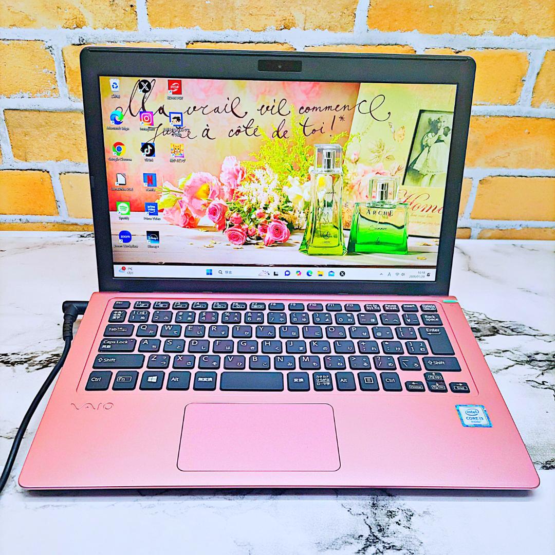 レアなピンク❤️ノートパソコン❣️Core-i3☘️爆速SSD✨軽量・コンパクト