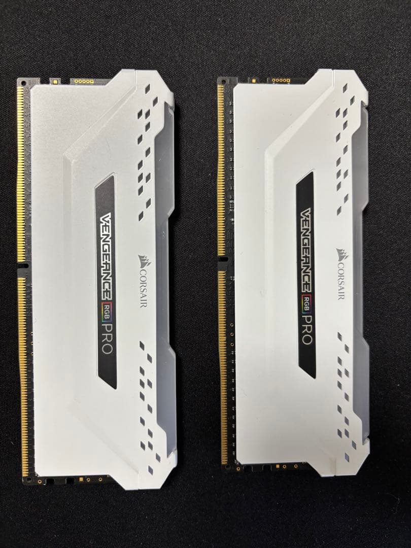 メモリー CORSAIR Vengeance 16GB (2 x 8GB) DDR4