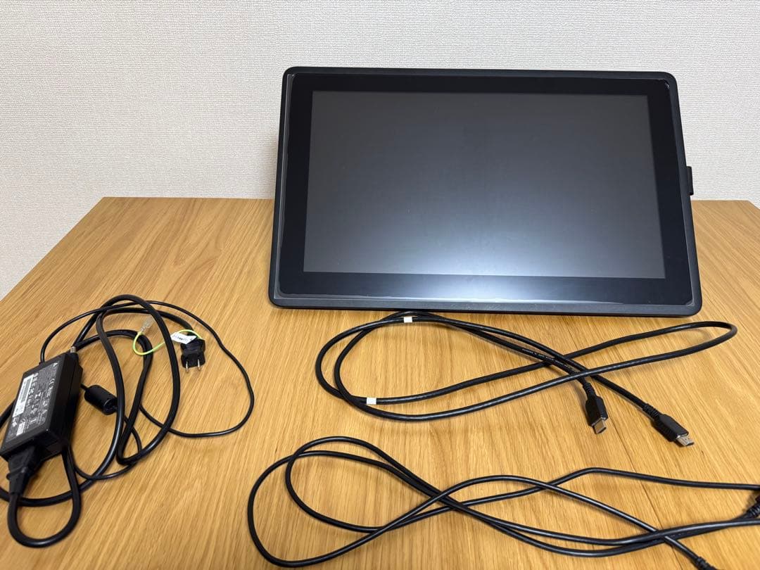 Wacom Cintiq DTK2260K1D (外箱あり) 液晶タブレット