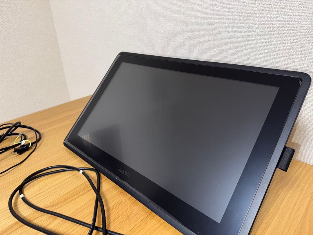 Wacom Cintiq DTK2260K1D (外箱あり) 液晶タブレット