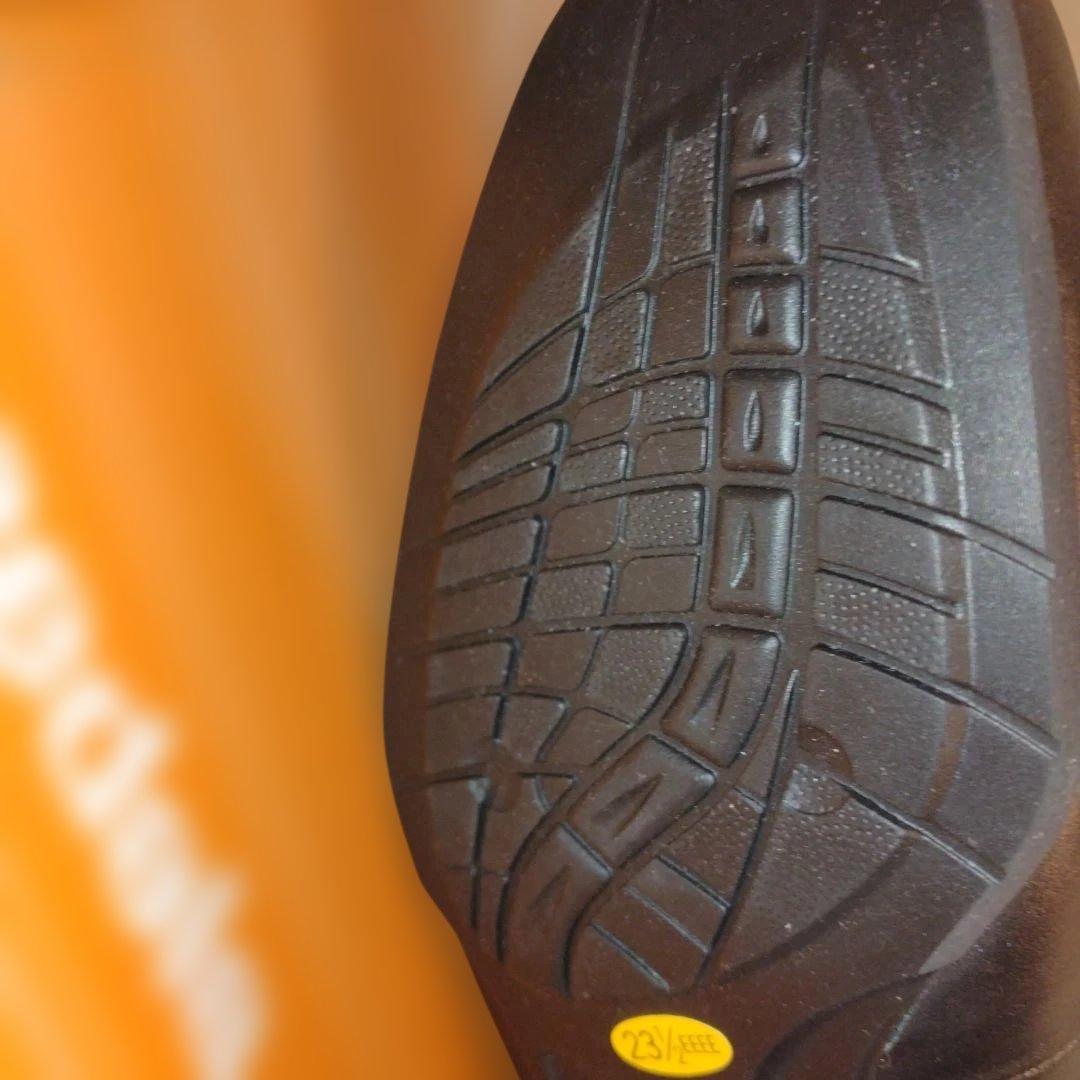 ASICS　PEDALA ブラウン フラットシューズ