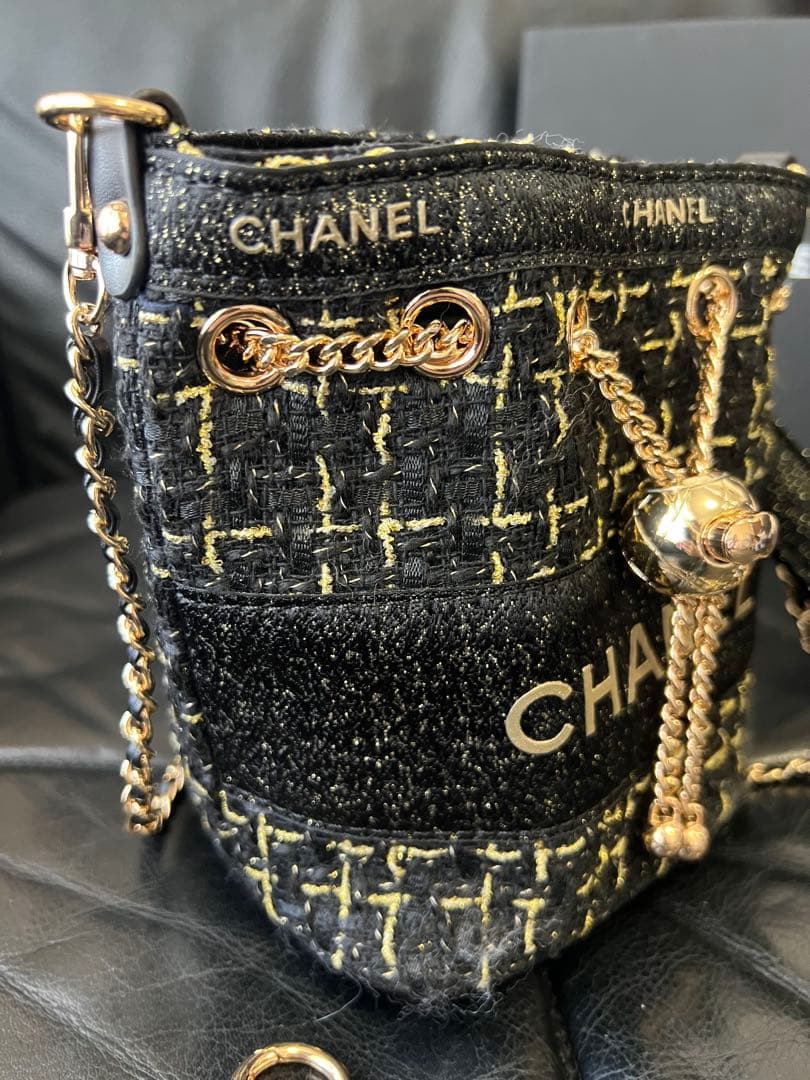 f*s様 CHANELブラックゴールド ツイードバッグ