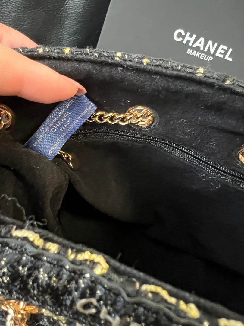 f*s様 CHANELブラックゴールド ツイードバッグ