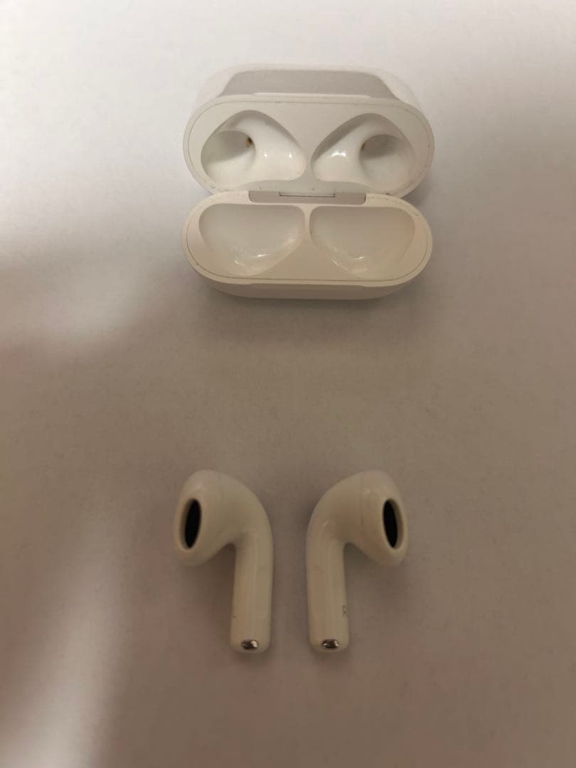AirPods4 本体 ホワイト ノイズキャンセリング無し