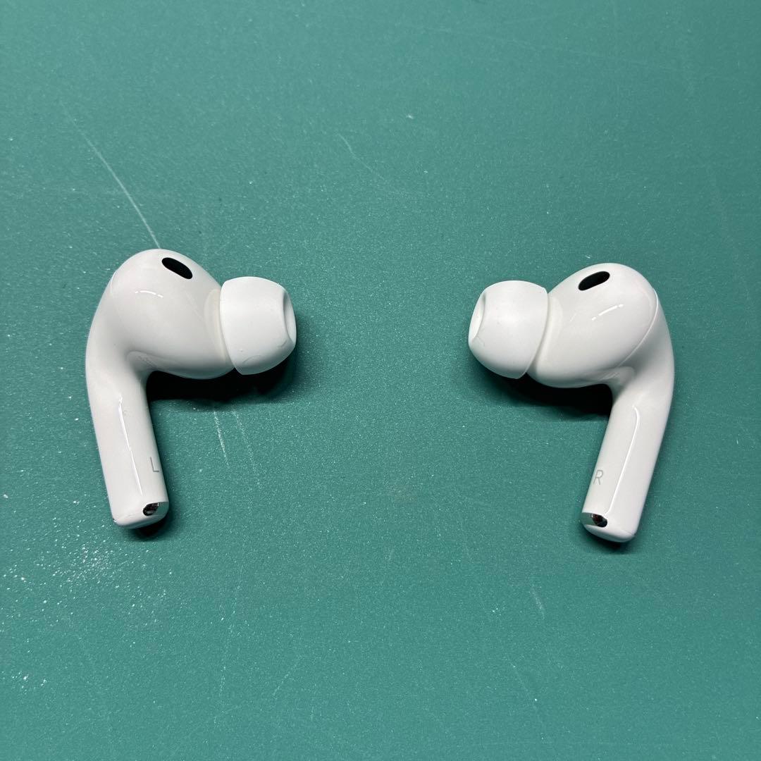AirPods pro 3 ケース付き