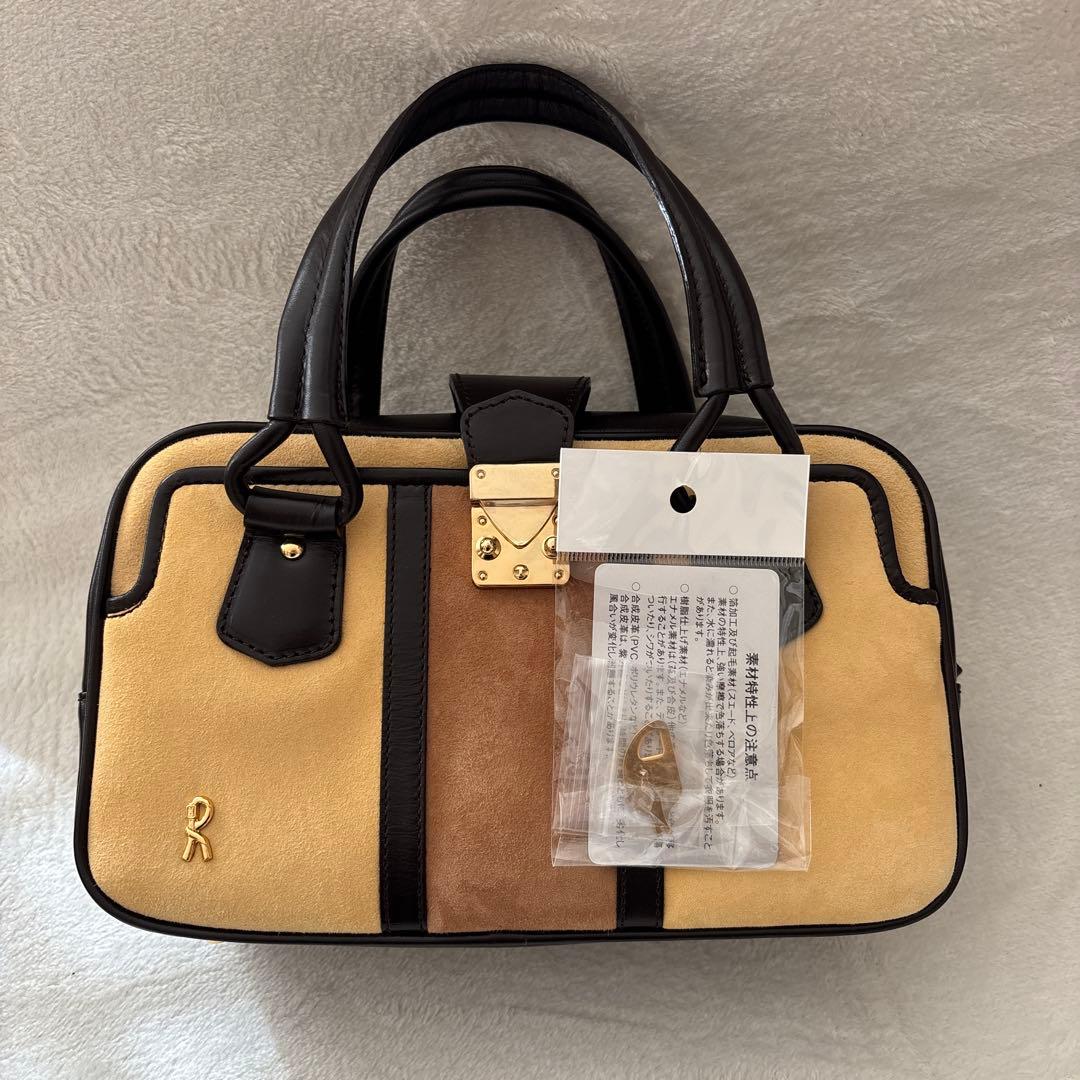 極美品 ロベルタディカメリーノ　ハンドバッグ プリマオステス 自立型