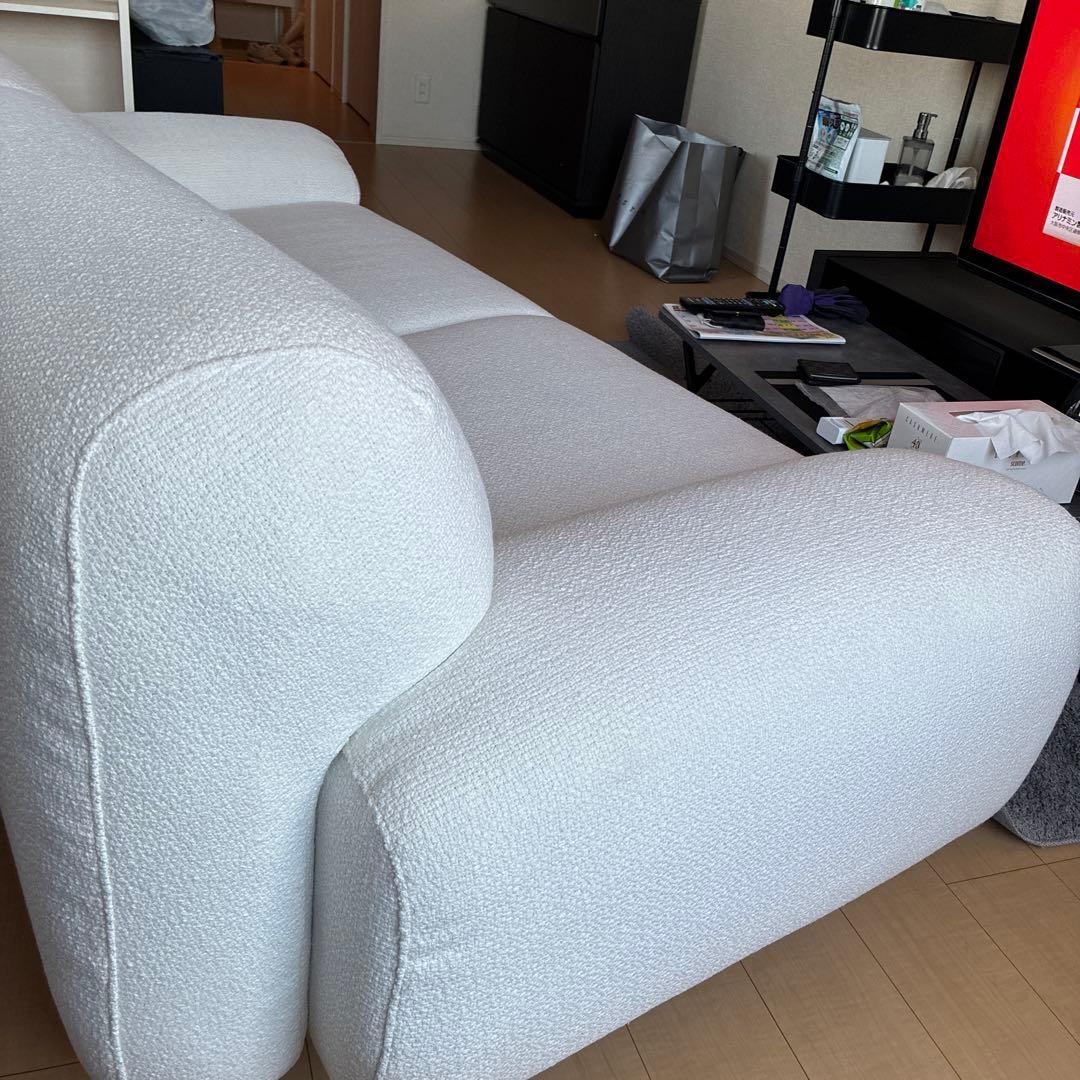 大塚家具ホワイトファブリックソファ モダンデザイン