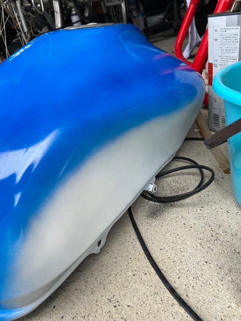 ホーネット250タンク