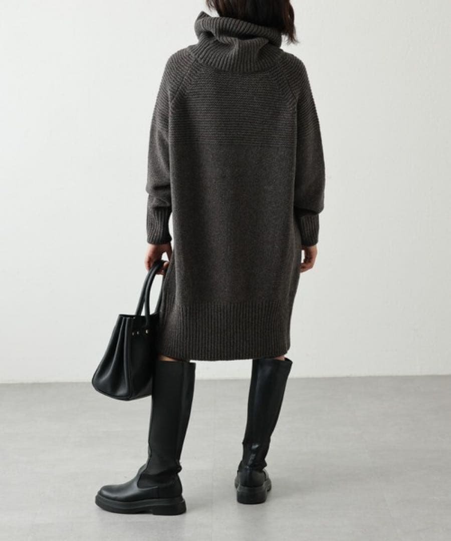 美品　TICCA ウール100％　ニットワンピース タートルネック　ティッカ