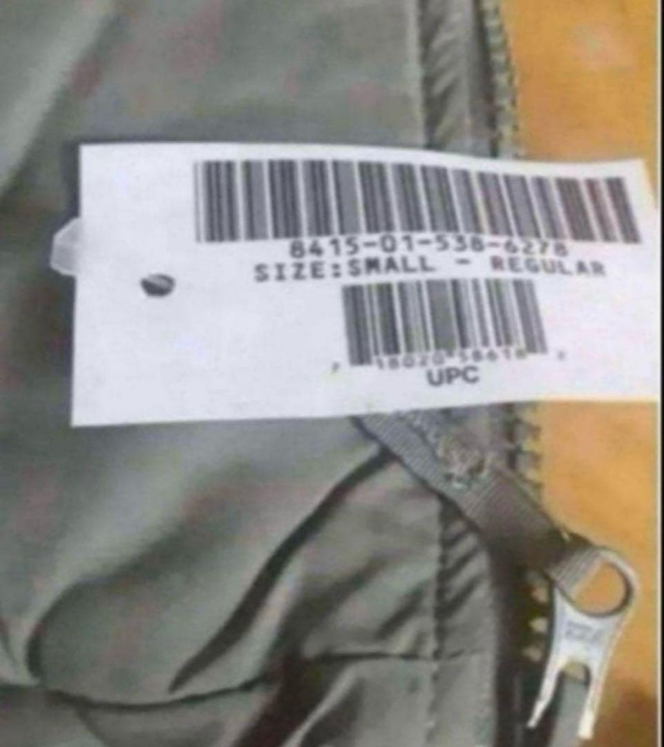 米軍実物 現行 未使用品 ECWCS LEVEL 7パーカー Ｓサイズ！