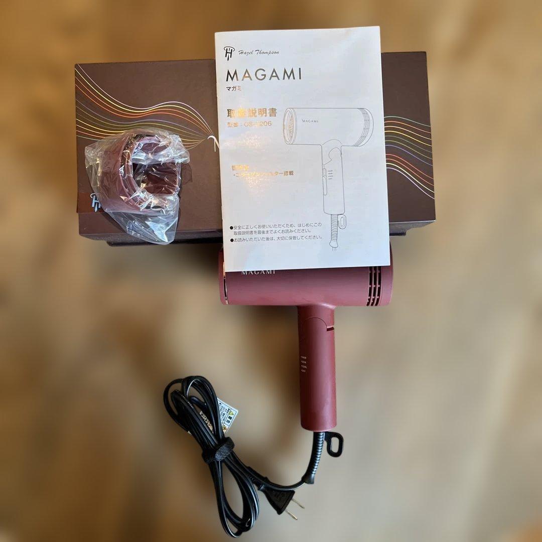 MAGAMI ヘアドライヤー レッド