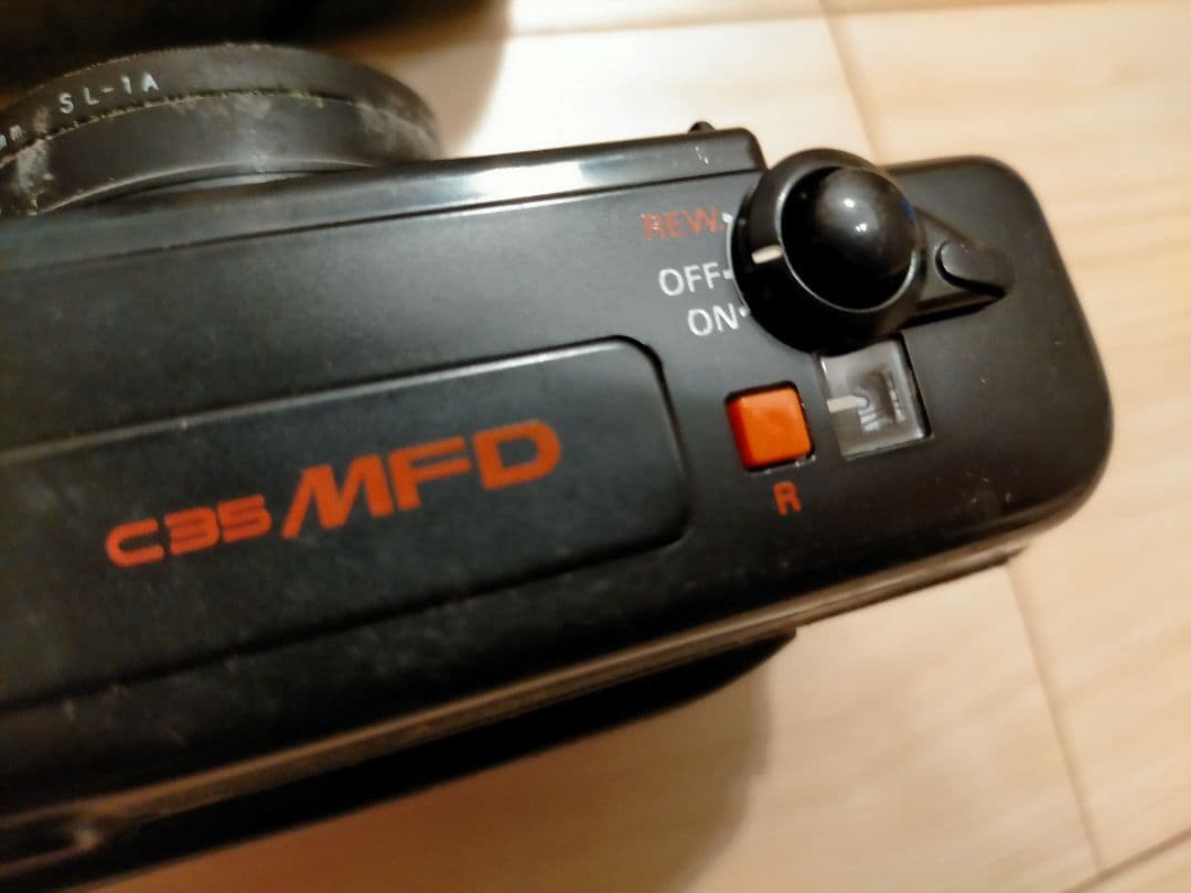 【昭和レトロ】コニカ アナログカメラ フィルムカメラ ジャンク オブジェに　希少