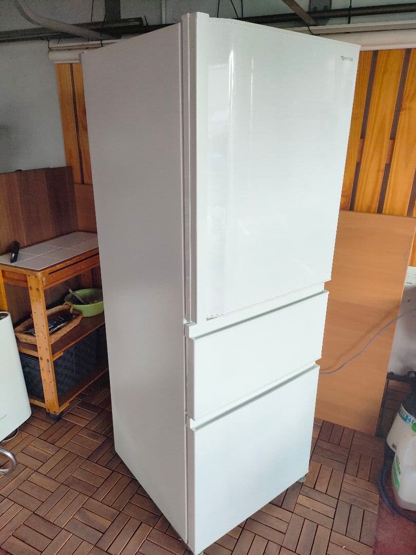 【美品】TOSHIBA 冷蔵庫 2021年式 GR-T33SC (WT)