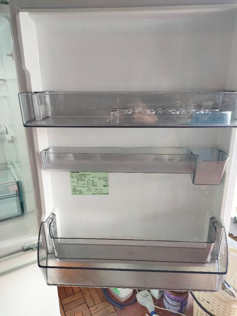 【美品】TOSHIBA 冷蔵庫 2021年式 GR-T33SC (WT)